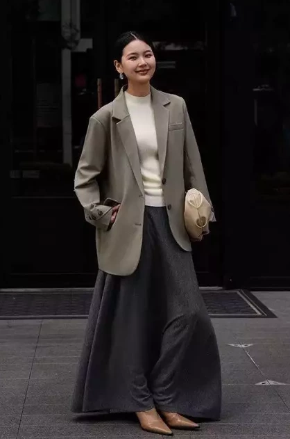 Wearing a Suit with a Skirt to Welcome Fall (Part 1)