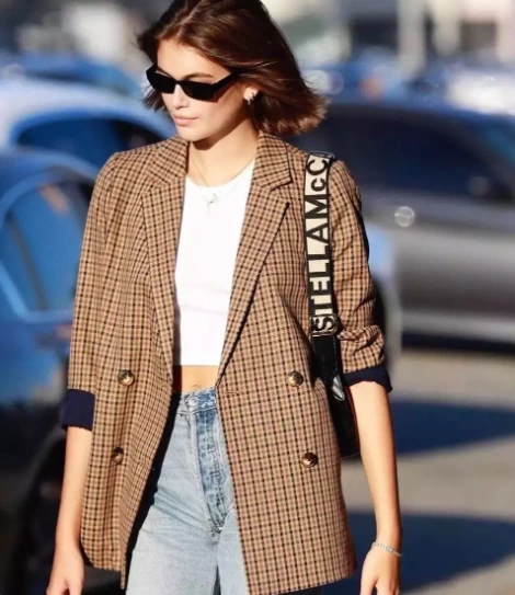 Early Autumn Suit Selection Guide