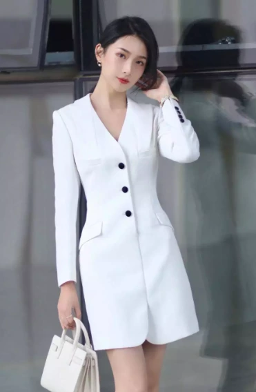 Suit Dress: Simple Yet Powerful